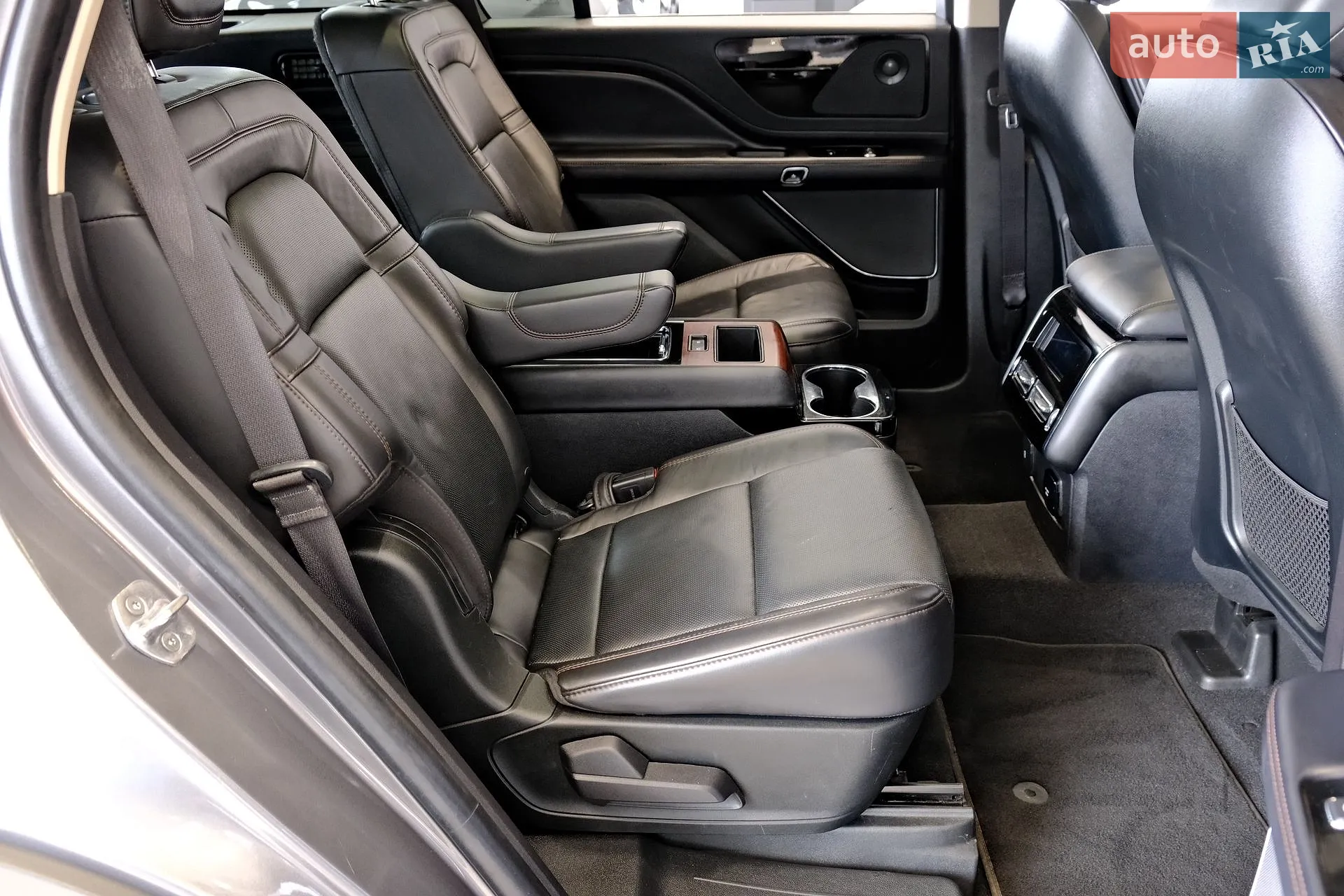 2021 Lincoln Aviator - мініатюра 60
