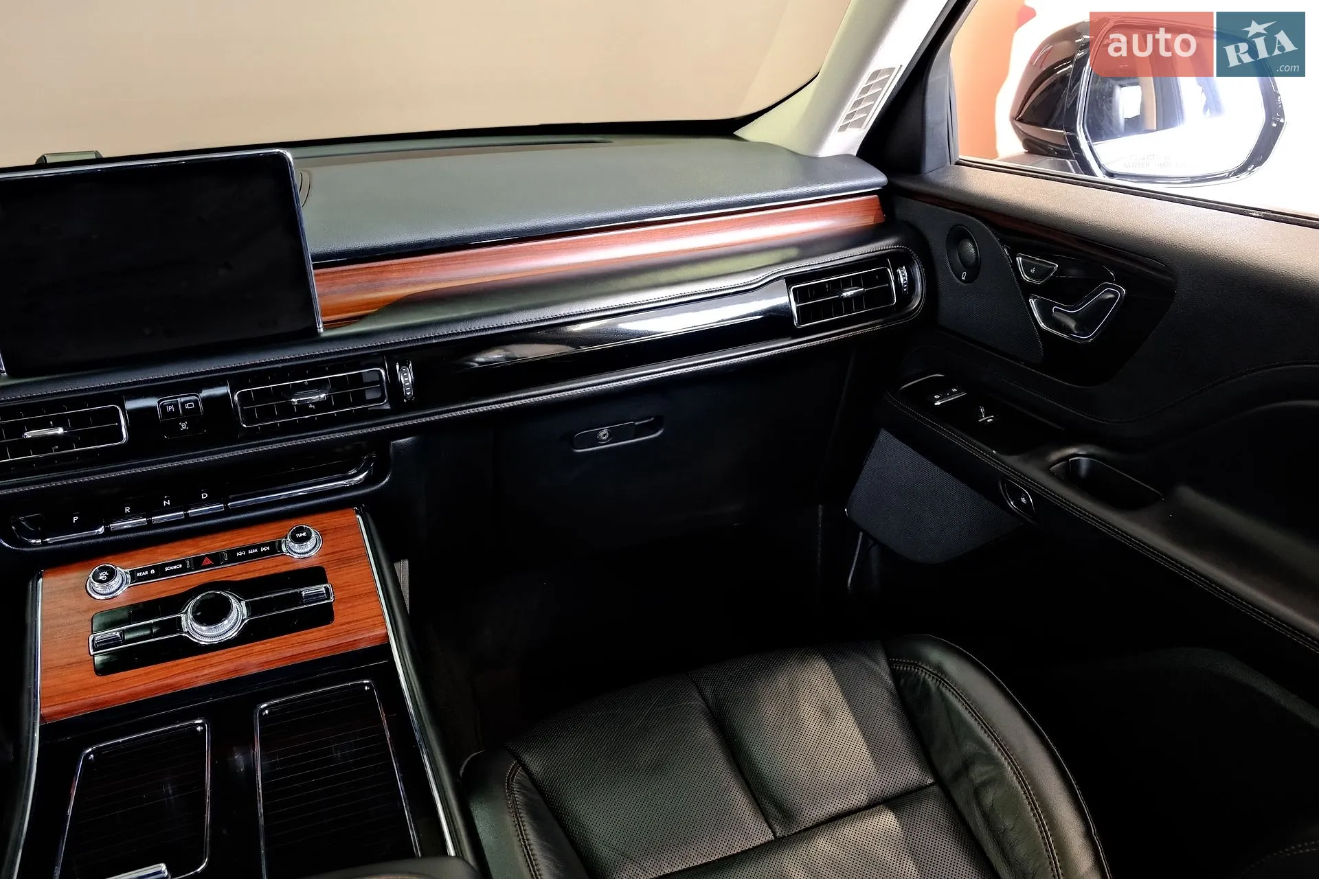 2021 Lincoln Aviator - мініатюра 76