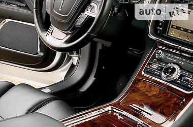 Седан Lincoln Continental 2017 в 