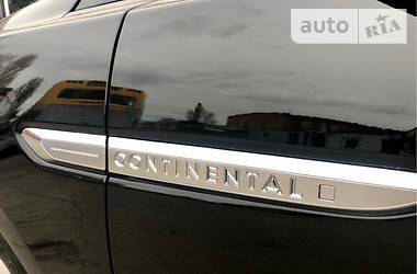 Седан Lincoln Continental 2017 в 