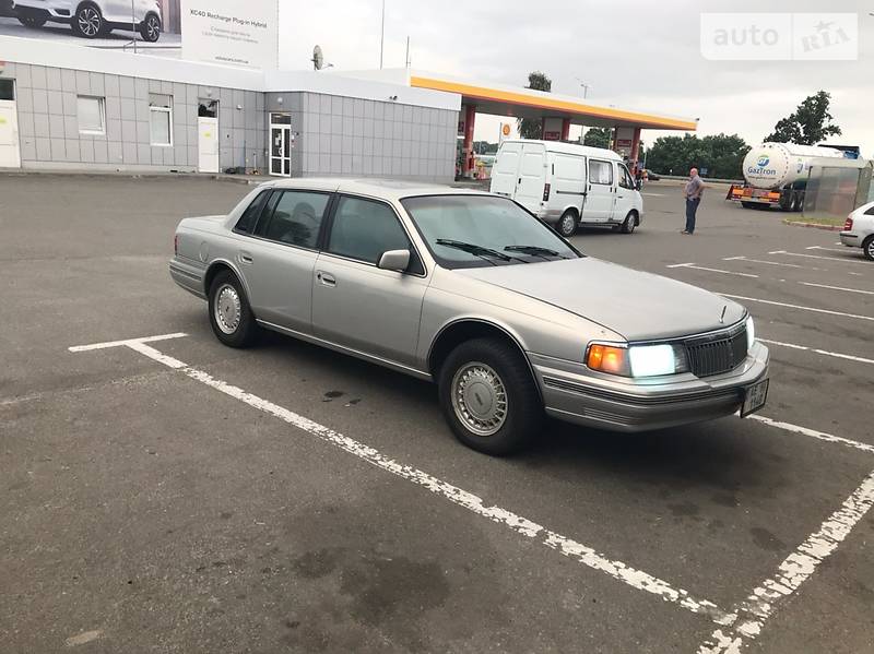 Седан Lincoln Continental 1990 в Киеве