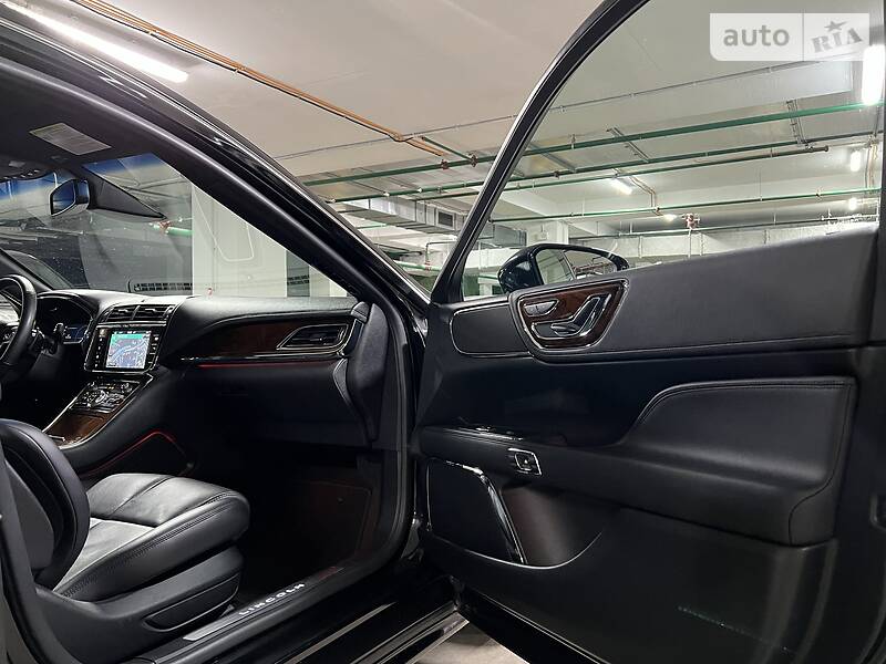 Седан Lincoln Continental 2018 в Києві