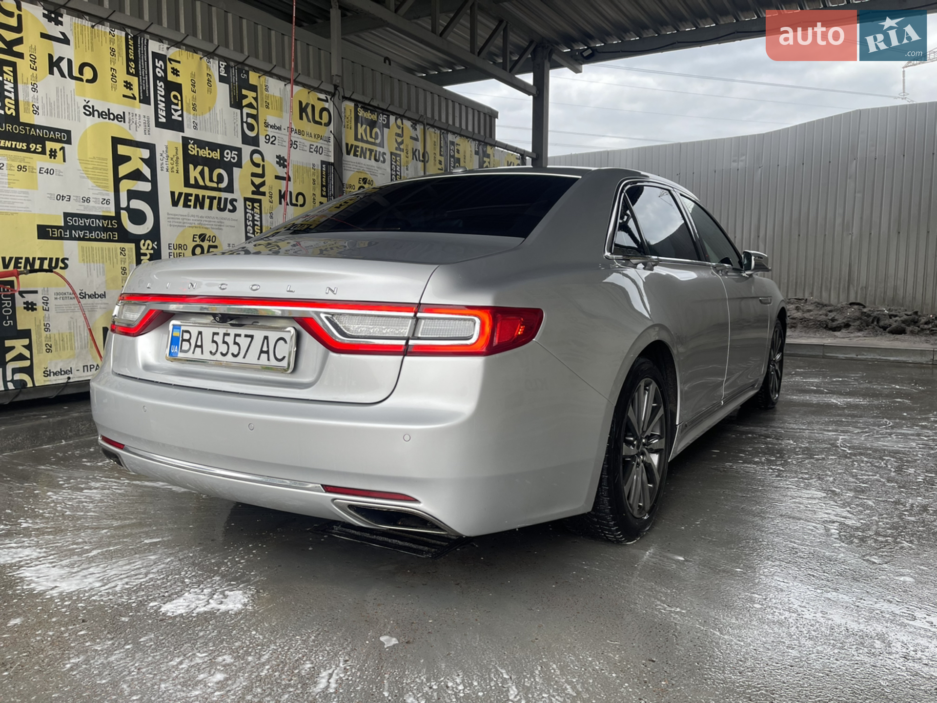 2017 Lincoln Continental - мініатюра 12