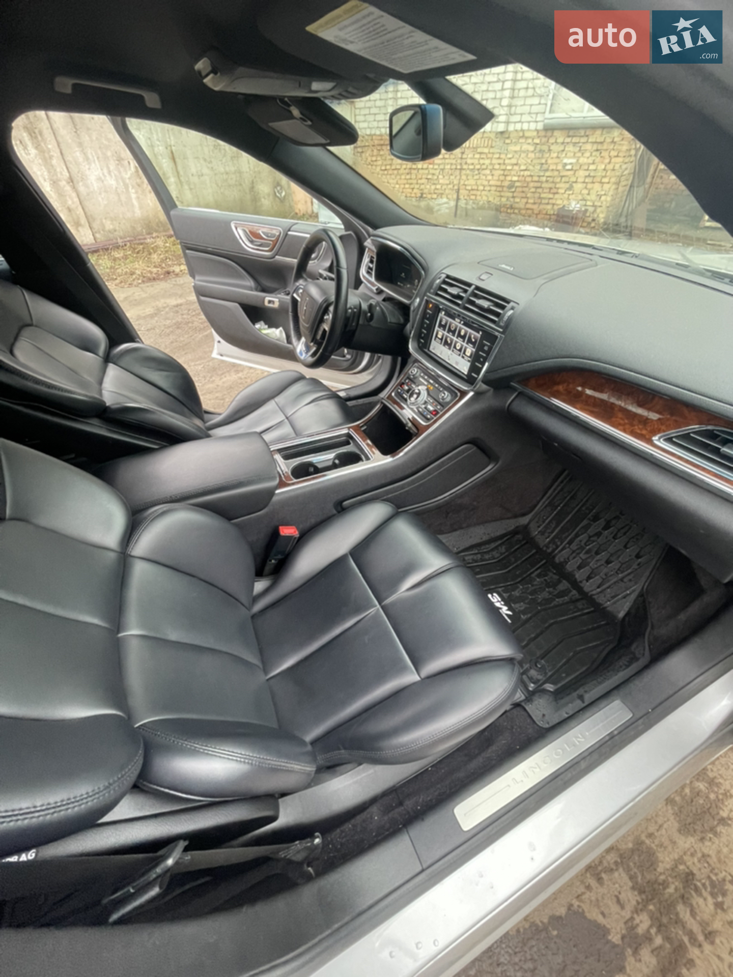 2017 Lincoln Continental - мініатюра 27