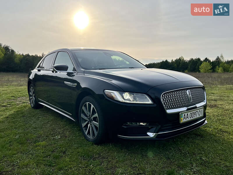 Седан Lincoln Continental 2017 в Макарове