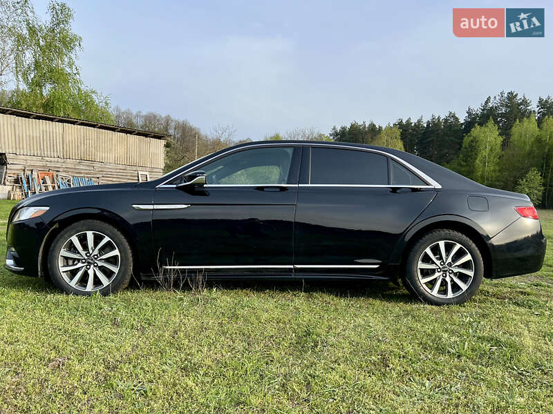 Седан Lincoln Continental 2017 в Макарове
