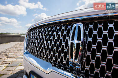Седан Lincoln Continental 2019 в 