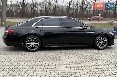 Седан Lincoln Continental 2016 в 