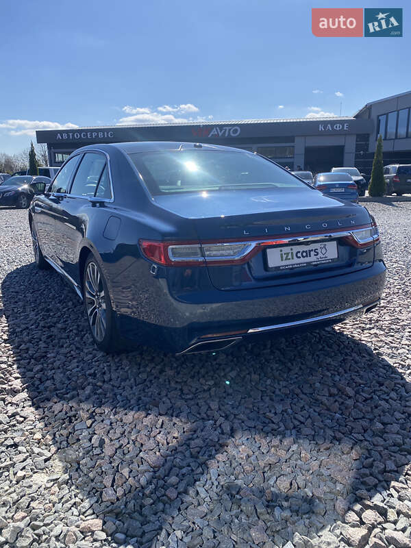 Седан Lincoln Continental 2016 в Львові