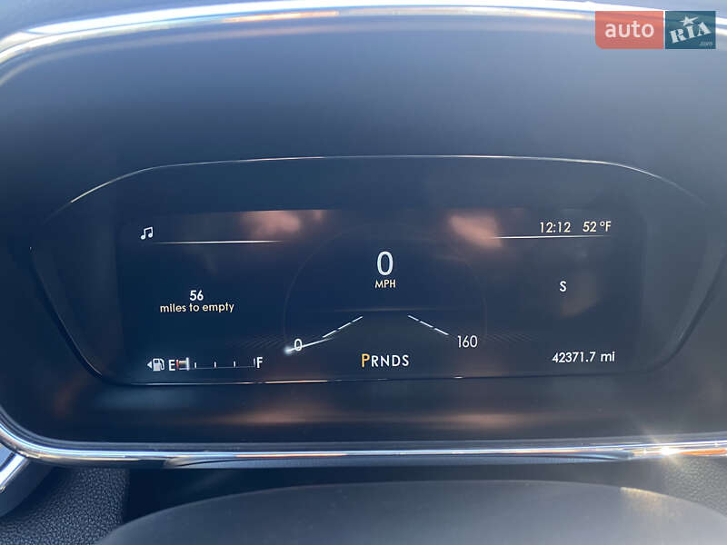 Седан Lincoln Continental 2016 в Львові
