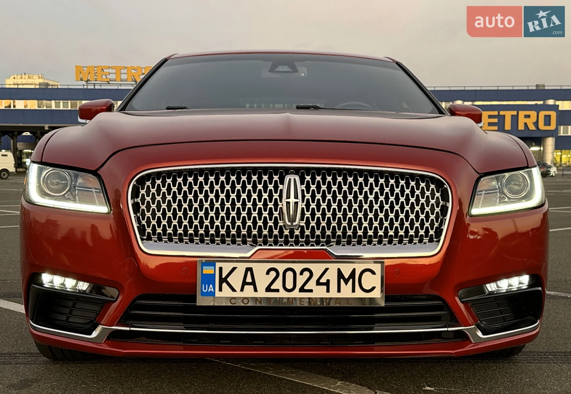 2020 Lincoln Continental - мініатюра 3