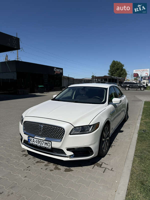 Седан Lincoln Continental 2018 в 