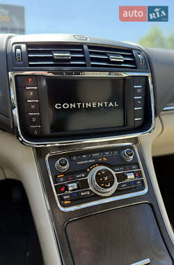 Седан Lincoln Continental 2018 в 