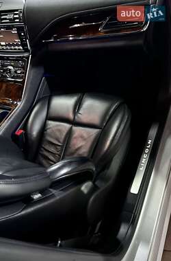 Седан Lincoln Continental 2017 в 