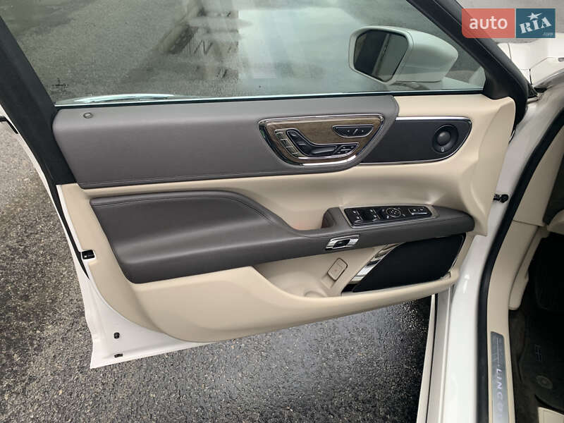 Седан Lincoln Continental 2017 в Днепре