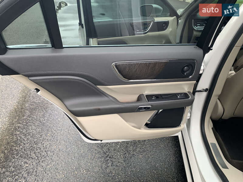 Седан Lincoln Continental 2017 в Днепре