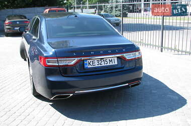 Седан Lincoln Continental 2016 в 
