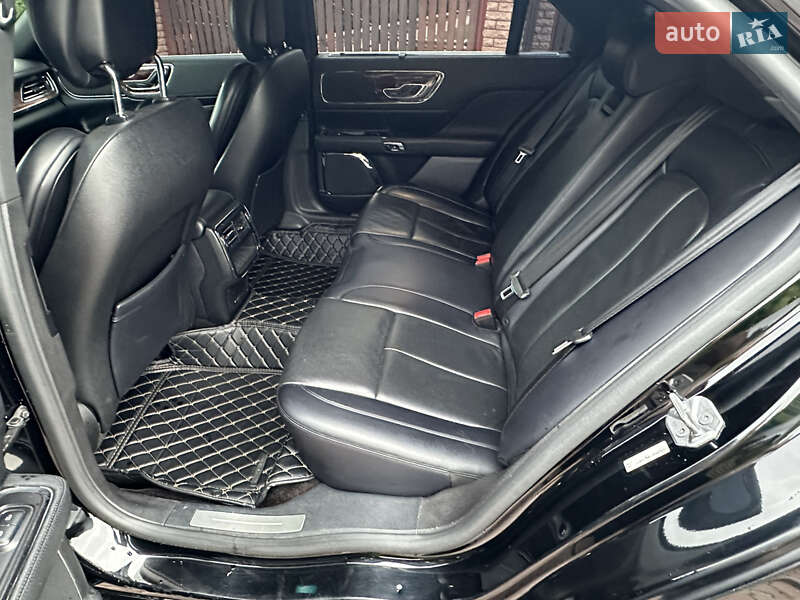 Седан Lincoln Continental 2016 в Чернівцях