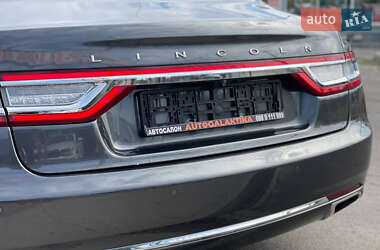 Седан Lincoln Continental 2016 в 