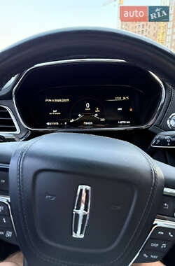 Седан Lincoln Continental 2016 в 