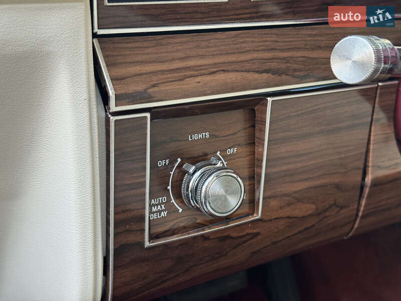 Купе Lincoln Continental 1980 в Луцке