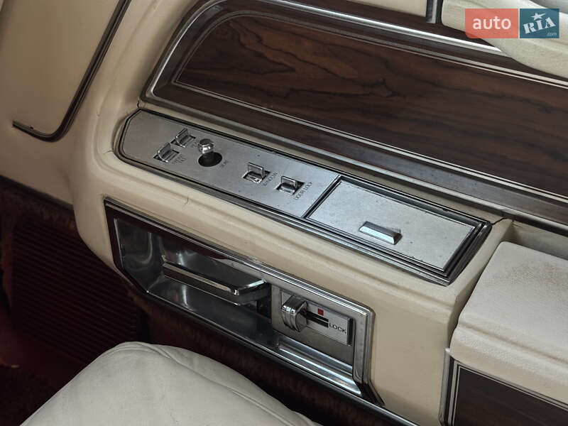 Купе Lincoln Continental 1980 в Луцке