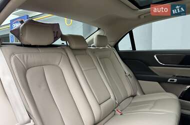 Седан Lincoln Continental 2017 в 
