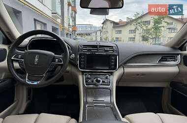 Седан Lincoln Continental 2017 в 