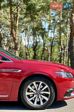 Седан Lincoln Continental 2017 в 