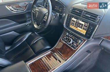 Седан Lincoln Continental 2017 в 