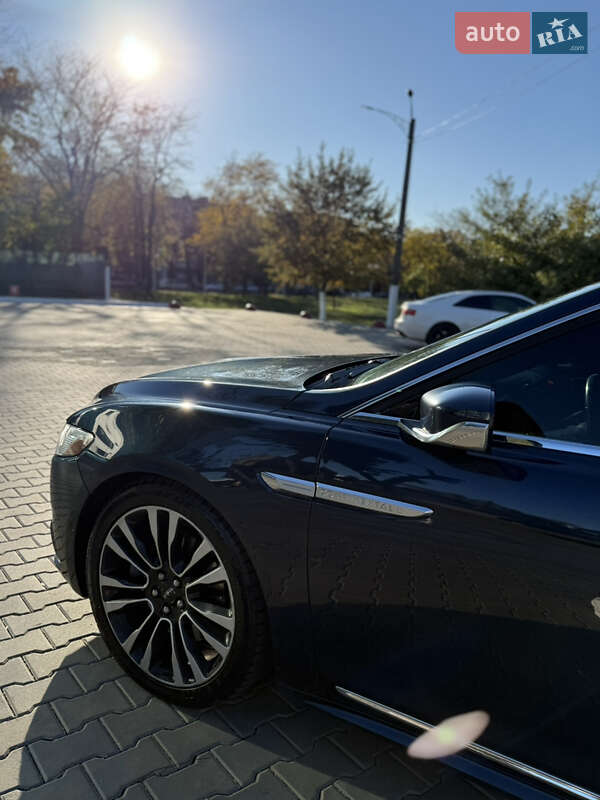 Седан Lincoln Continental 2017 в Измаиле фото 10 Седан Lincoln Continental 2017 в Измаиле