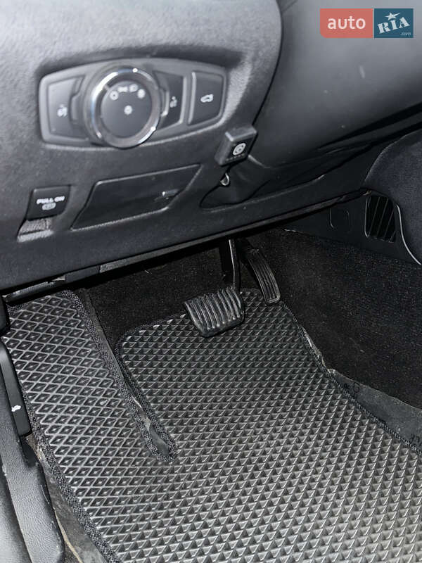 Седан Lincoln Continental 2020 в Києві