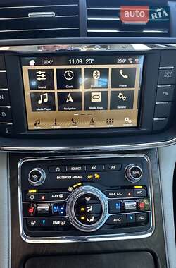 Седан Lincoln Continental 2018 в Дніпрі