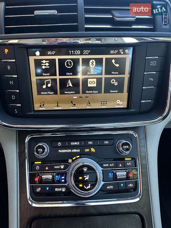 Седан Lincoln Continental 2018 в Дніпрі