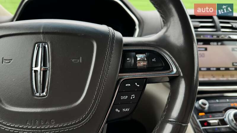 Седан Lincoln Continental 2016 в Киеве