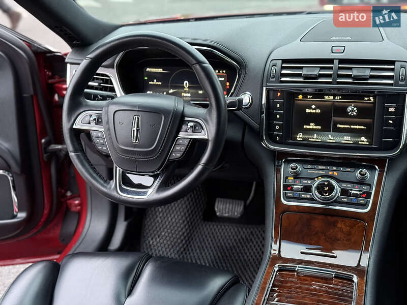 Седан Lincoln Continental 2017 в Киеве