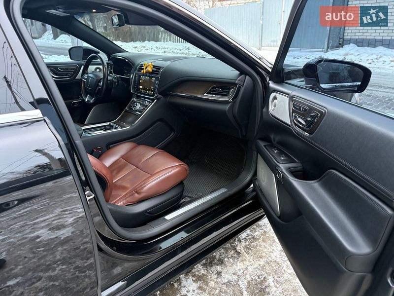 Седан Lincoln Continental 2016 в Ковеле