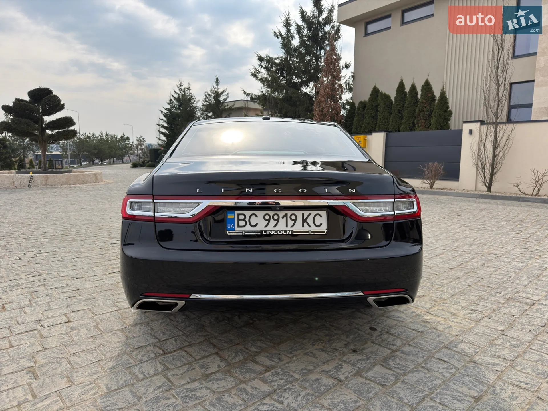 2016 Lincoln Continental - мініатюра 4