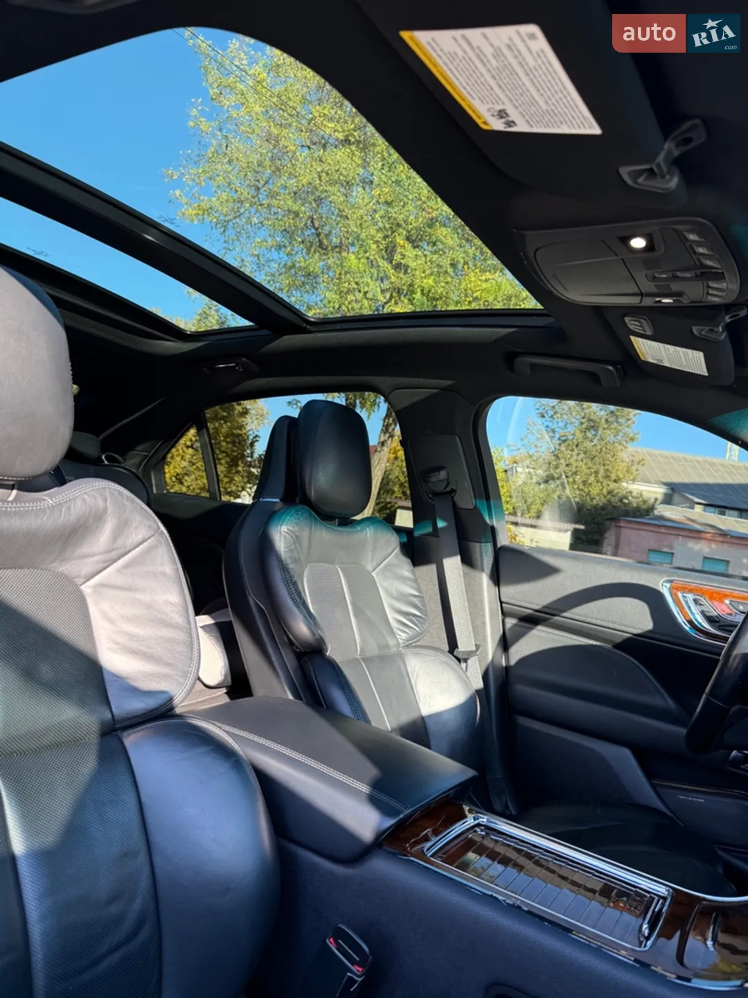2017 Lincoln Continental - мініатюра 13