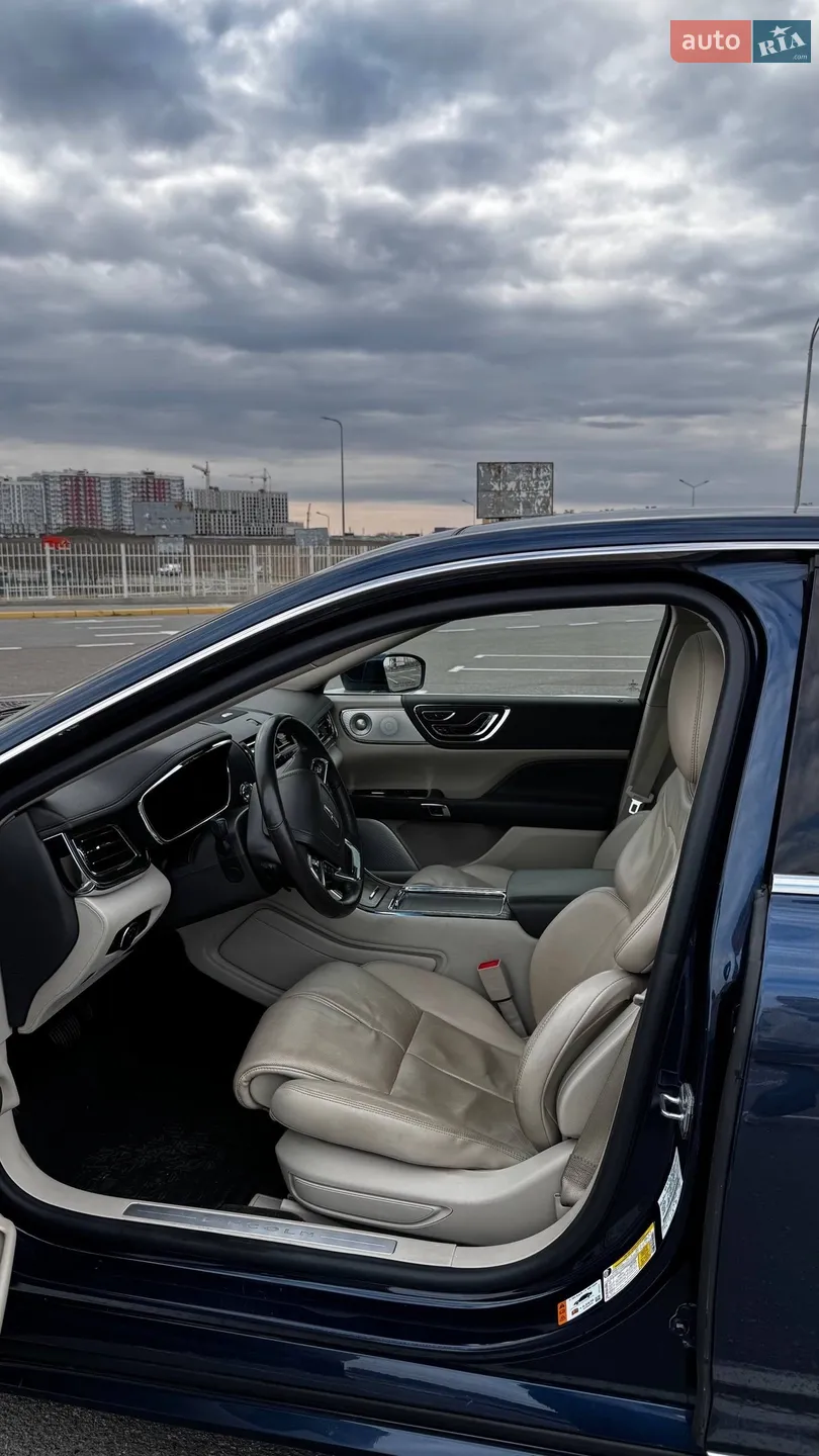 2017 Lincoln Continental - мініатюра 10