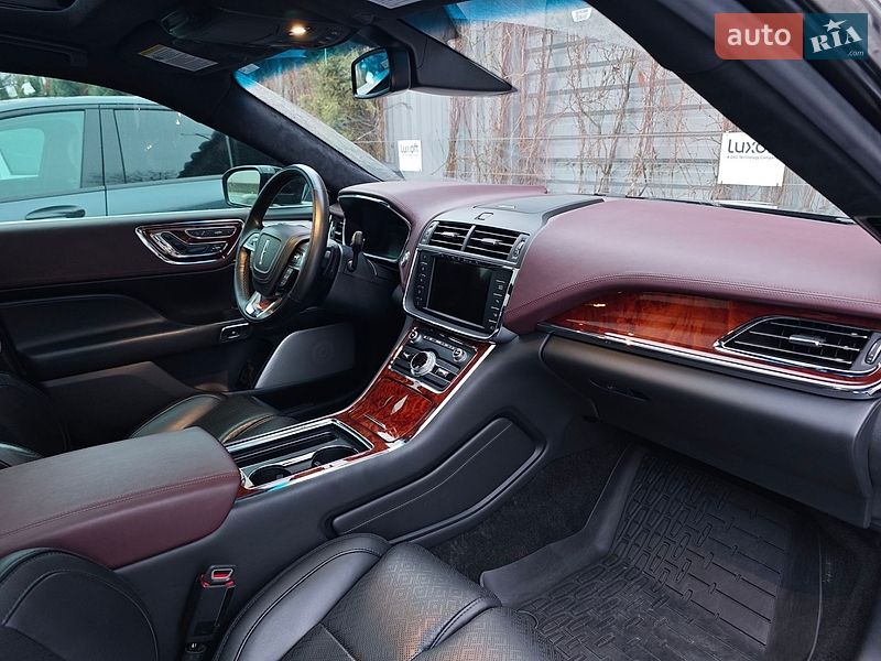 Седан Lincoln Continental 2019 в Киеве