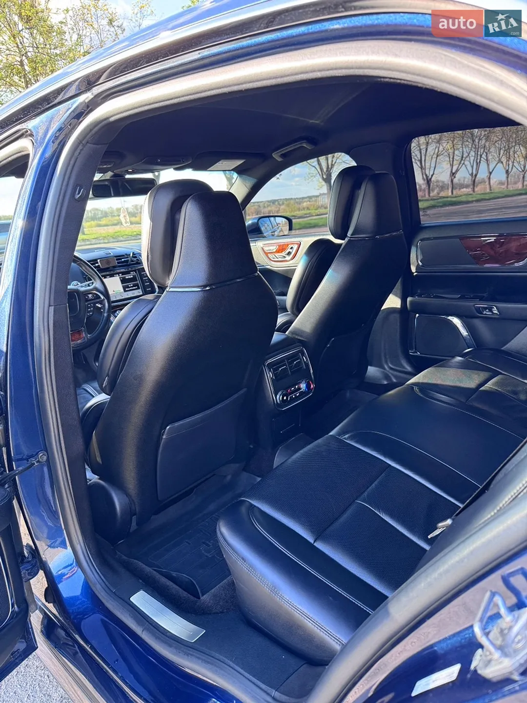 2017 Lincoln Continental - мініатюра 18