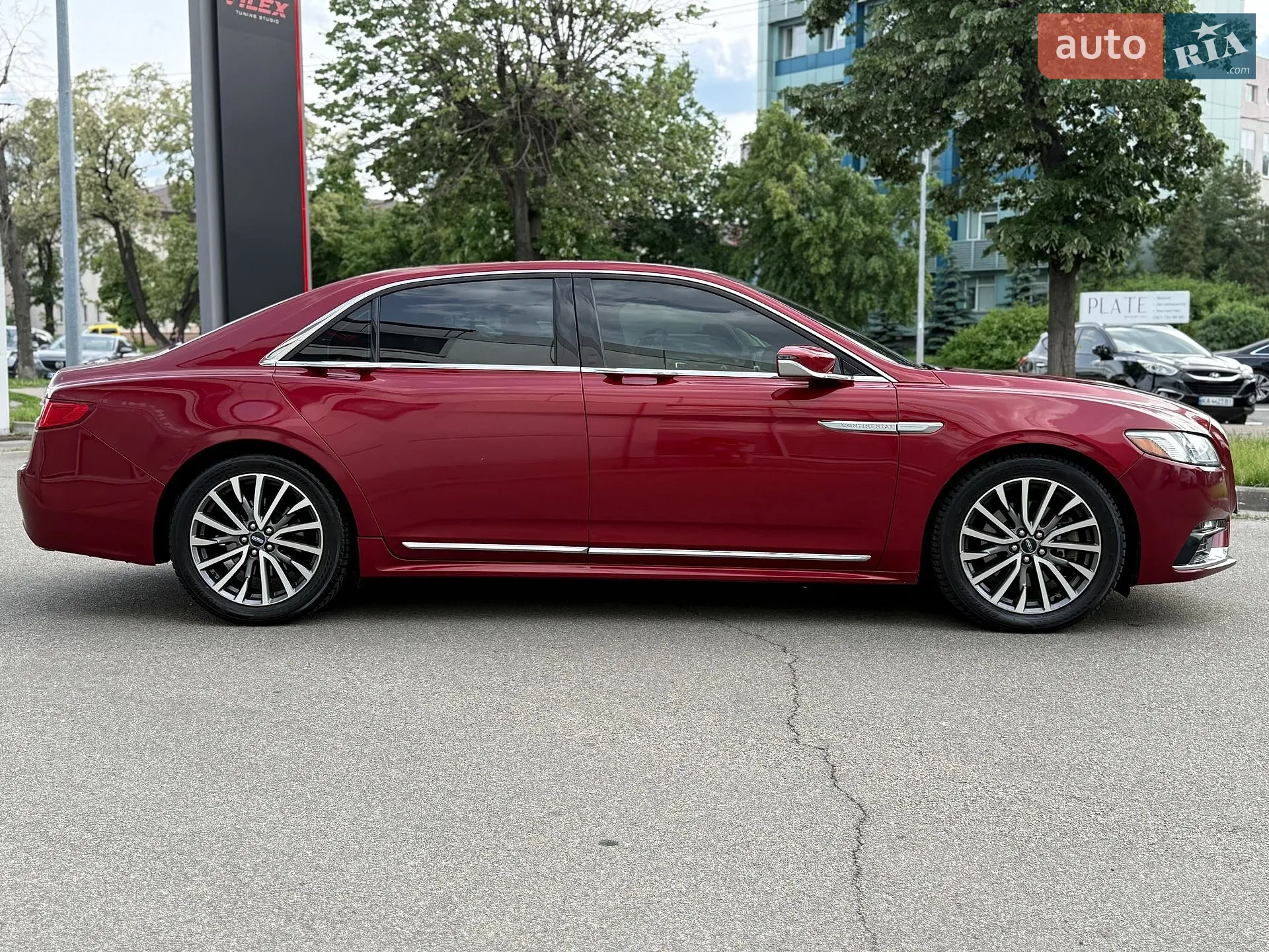 2016 Lincoln Continental - мініатюра 8