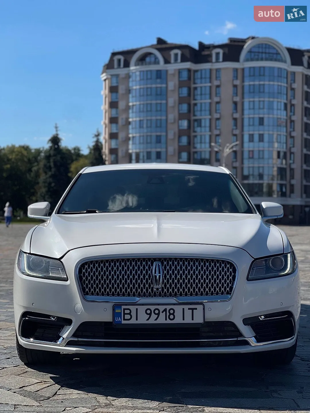 2020 Lincoln Continental - мініатюра 3