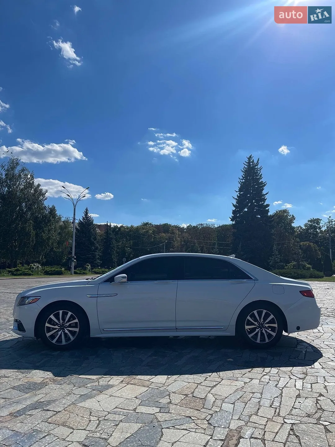 2020 Lincoln Continental - мініатюра 8