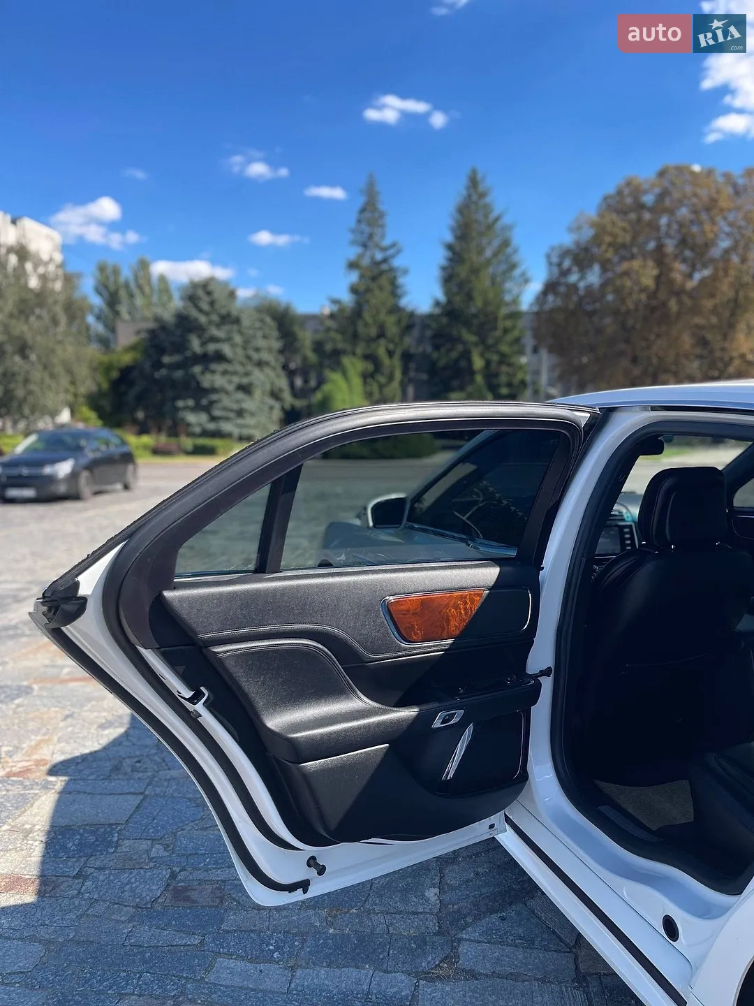 2020 Lincoln Continental - мініатюра 12