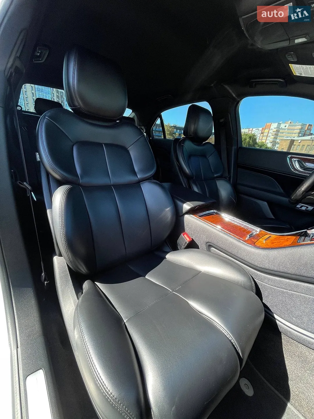 2020 Lincoln Continental - мініатюра 18