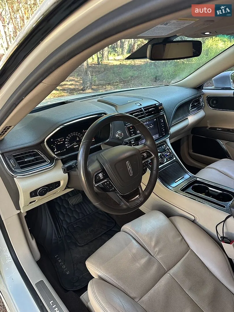 2019 Lincoln Continental - мініатюра 9