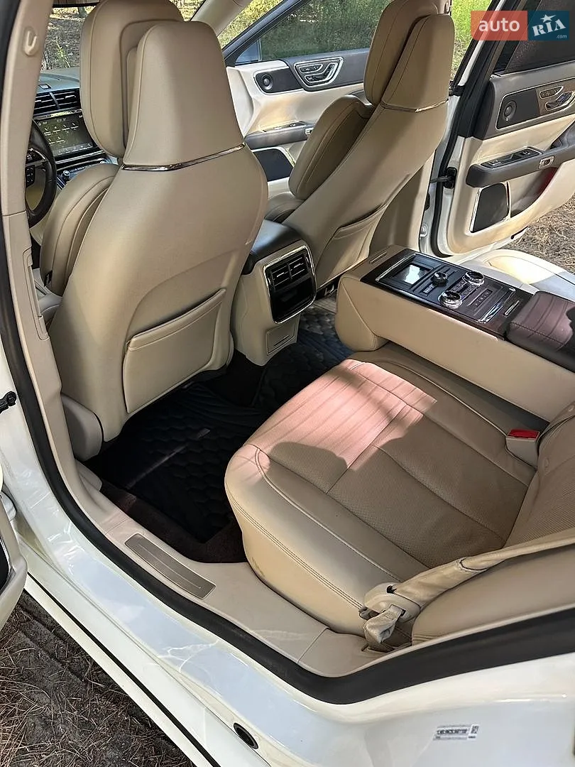 2019 Lincoln Continental - мініатюра 14