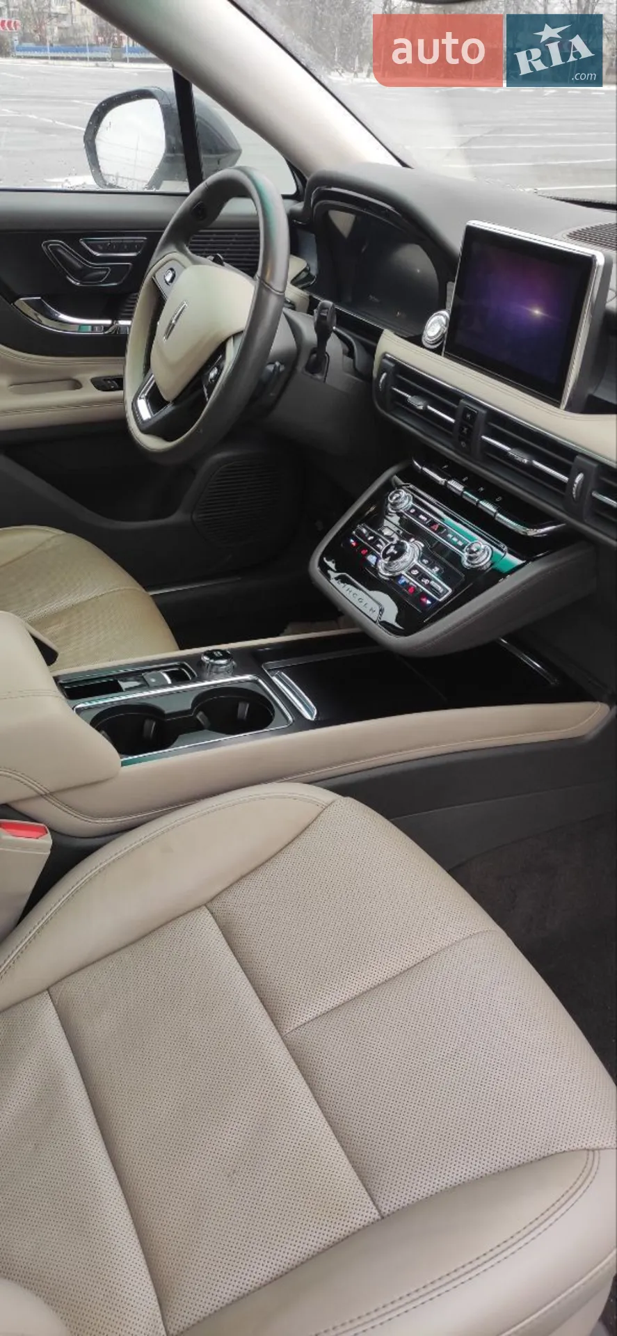2020 Lincoln Corsair - мініатюра 16